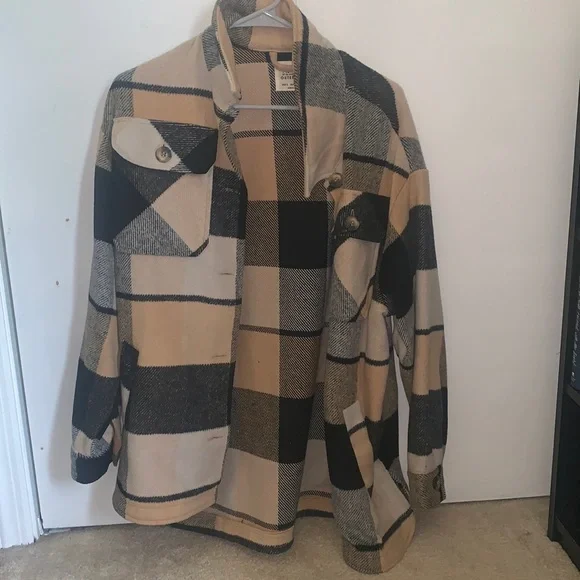 Neutral Shacket - Picture 1 of 2